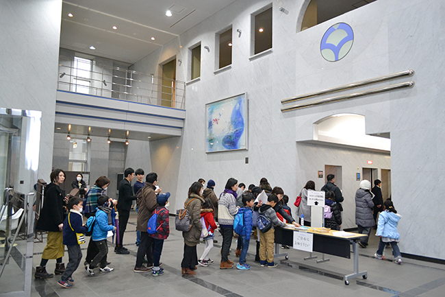 子供たち、保護者にも大好評！科学や数理イベントを行なう人気のイベント「ダヴィンチマスターズ」の第12回を2019年2月3日（日）、大阪大学 吹田キャンパス コンベンションセンターで開催！タコの解剖や絵本、顕微鏡づくりを実施！たくさんの子供たちが参加しました！